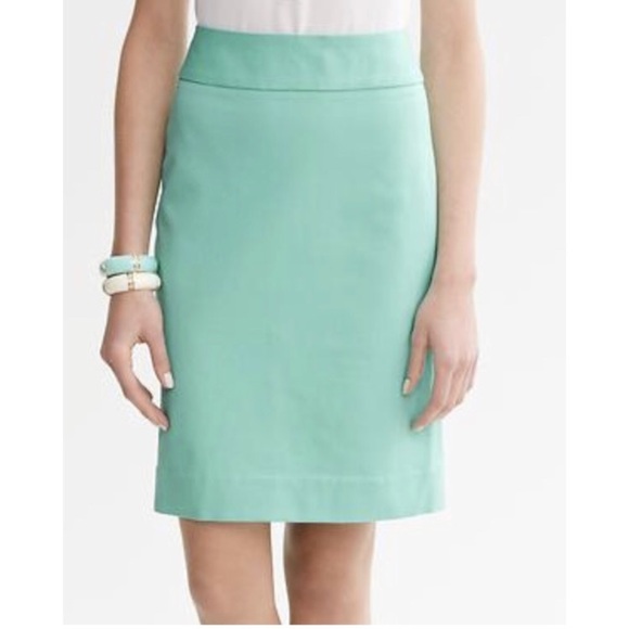 Banana Republic Dresses & Skirts - NWOT Banana Republic Sloan Skirt